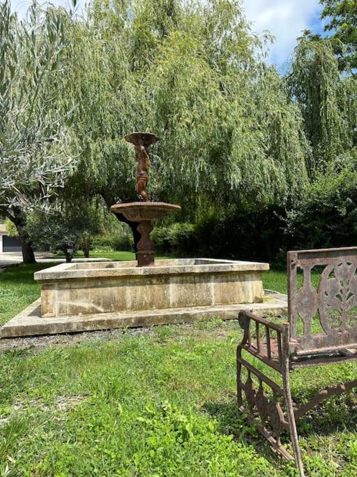 Villa Des Jacinthes Tarascon Exteriör bild