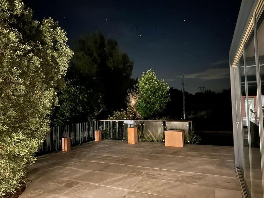 Villa Des Jacinthes Tarascon Exteriör bild