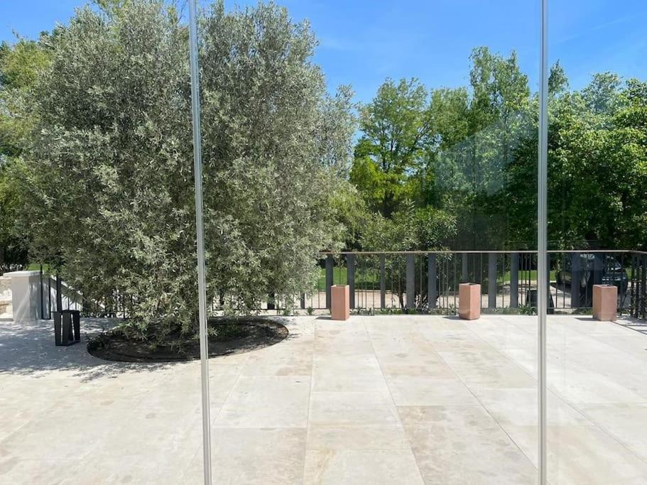 Villa Des Jacinthes Tarascon Exteriör bild
