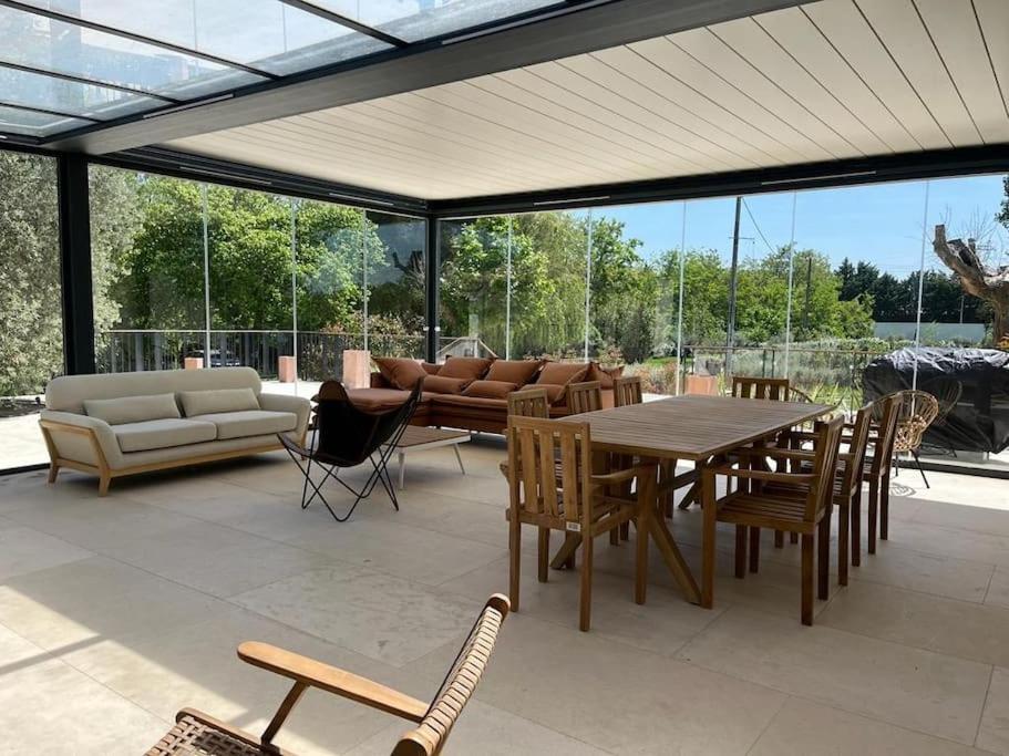 Villa Des Jacinthes Tarascon Exteriör bild