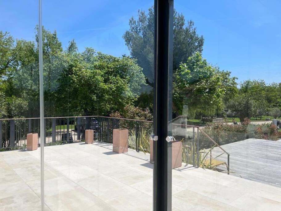 Villa Des Jacinthes Tarascon Exteriör bild